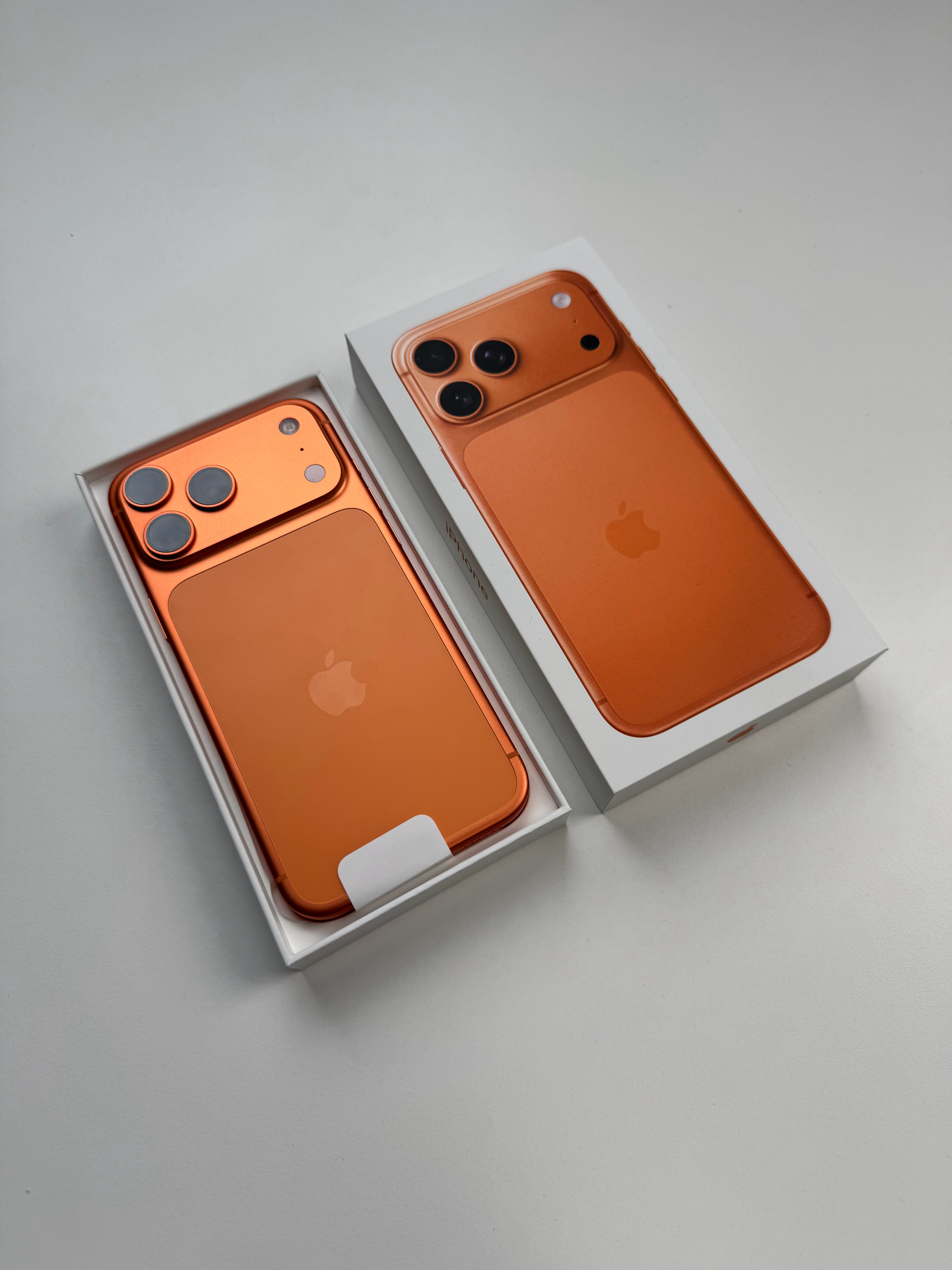 史上颜值巅峰iPhone要来了别吧我这刚买的的17ProMax