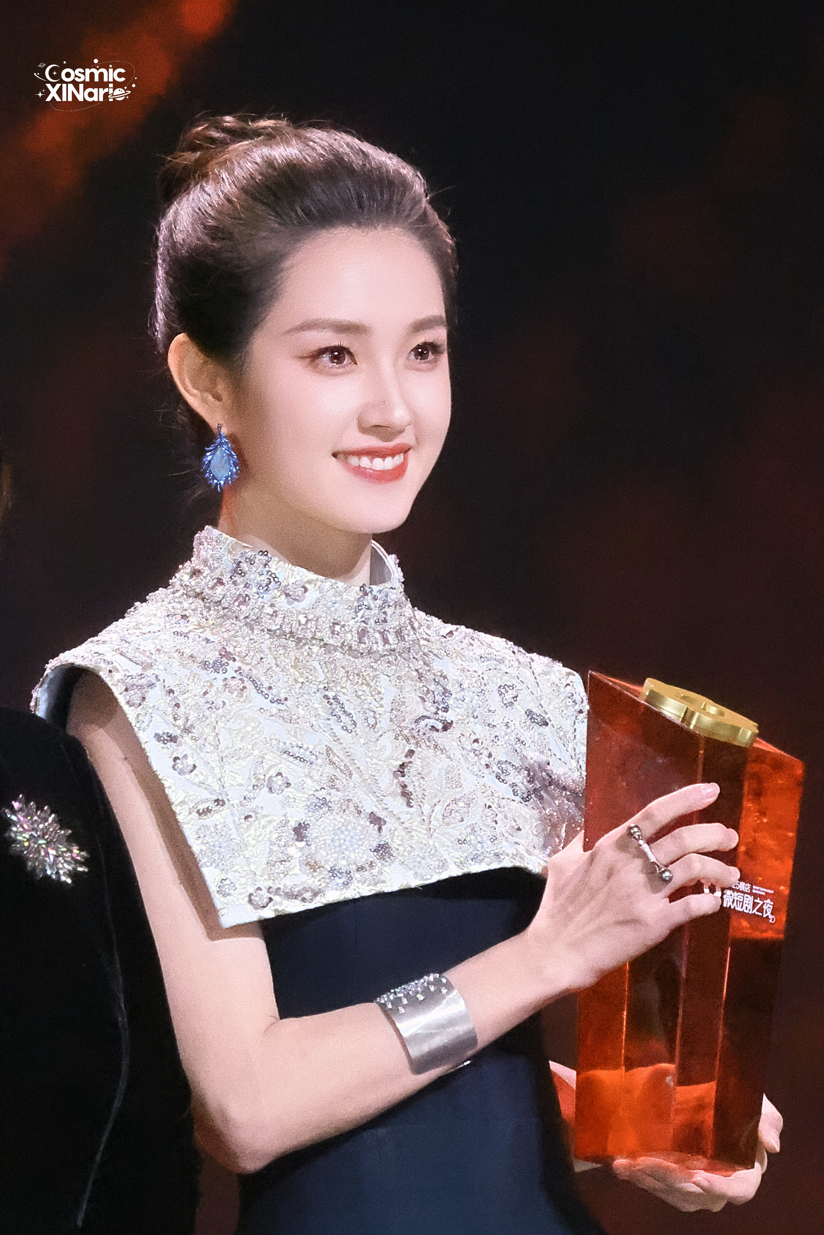 谁能懂郭宇欣一条裙子穿了三次工作室能不能对她上点心出图还没有站姐拍的好