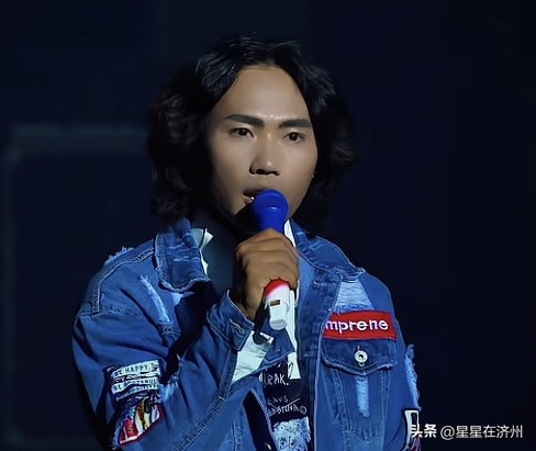 “李克勤演唱会”导演，出面回应迟到风波，透露这个救场的侯浪，人家当时也准备开演唱会了……再次强调，侯