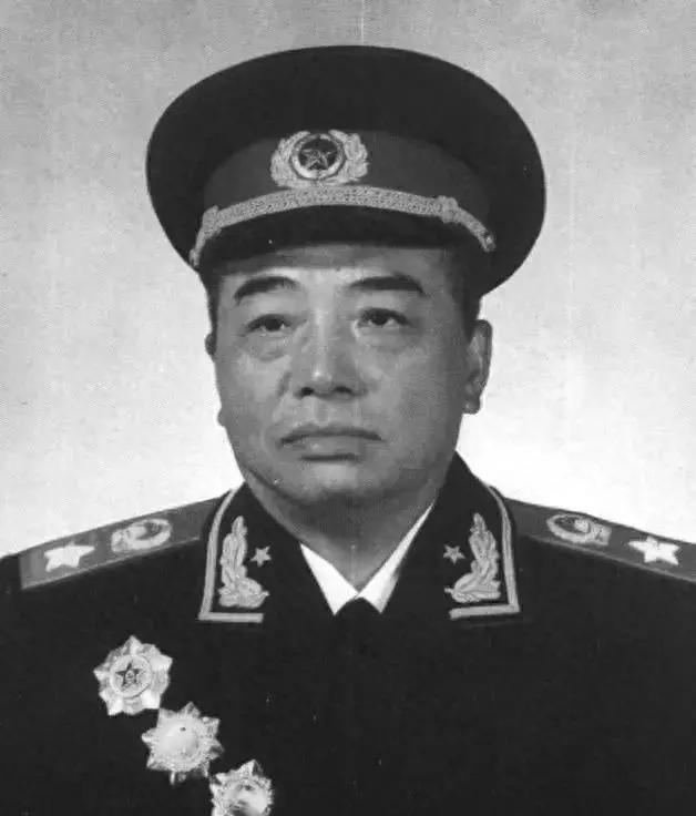 今天是彭德怀逝世51周年，1974年11月29日，元帅走了。敢说真话，一心为人民