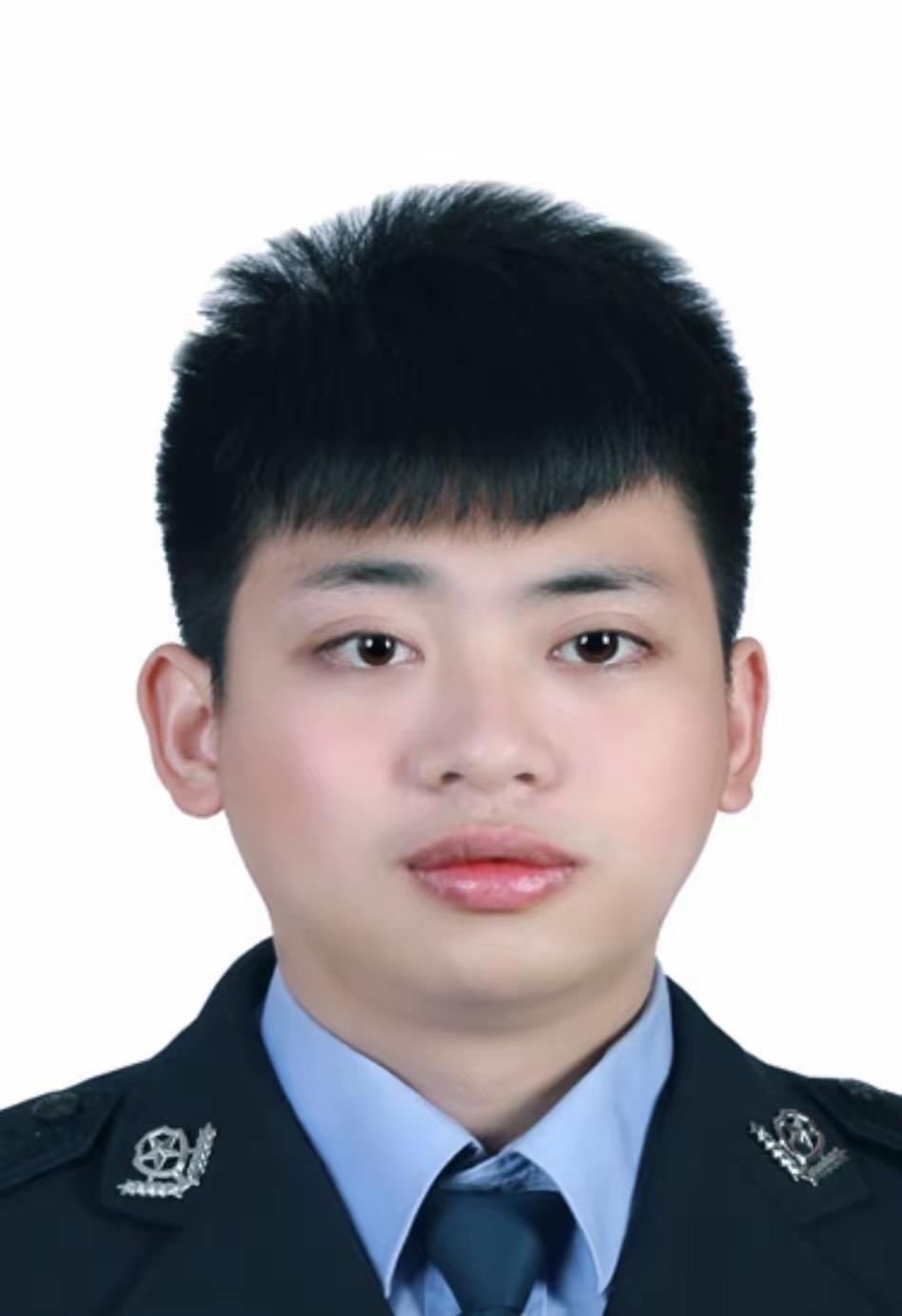 26岁民警殉职押解路！从警仅2年，用青春筑牢基层刑侦防线​​黄曦，男，汉族，1