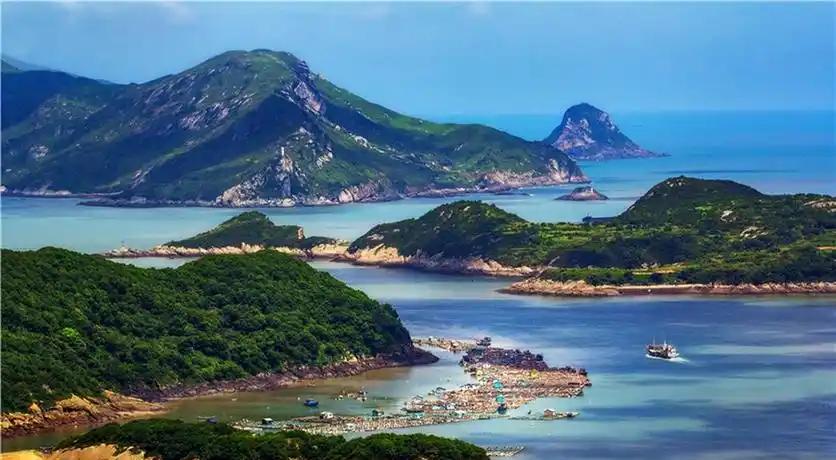 地球上最让美国头疼的地方，竟是福建一个小海湾。它能轻松藏下好几个航母战斗群，
