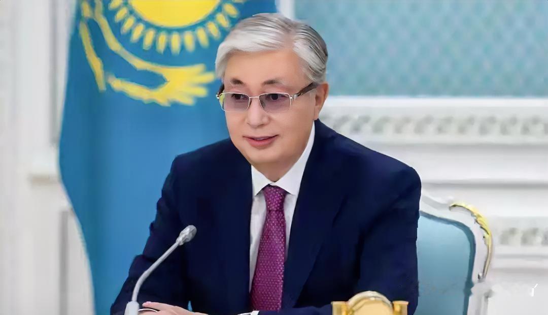 哈萨克斯坦放大招，对俄祭出出口禁令：禁运军民两用芯片、电子元件，叫停欧美英商品转