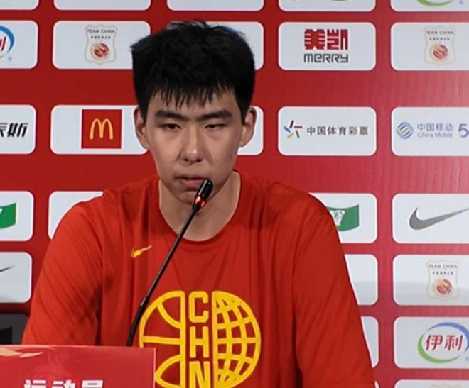 中国男篮为什么输给拉德尼基？许昕毫不客气说出原因，中国男篮热身赛第二场比赛以81