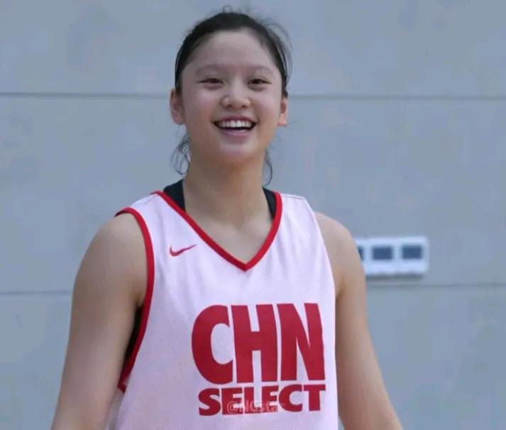 恭喜U16中国女篮打进四强，半决赛将对阵澳大利亚。不难看出，这支年轻的中国女篮