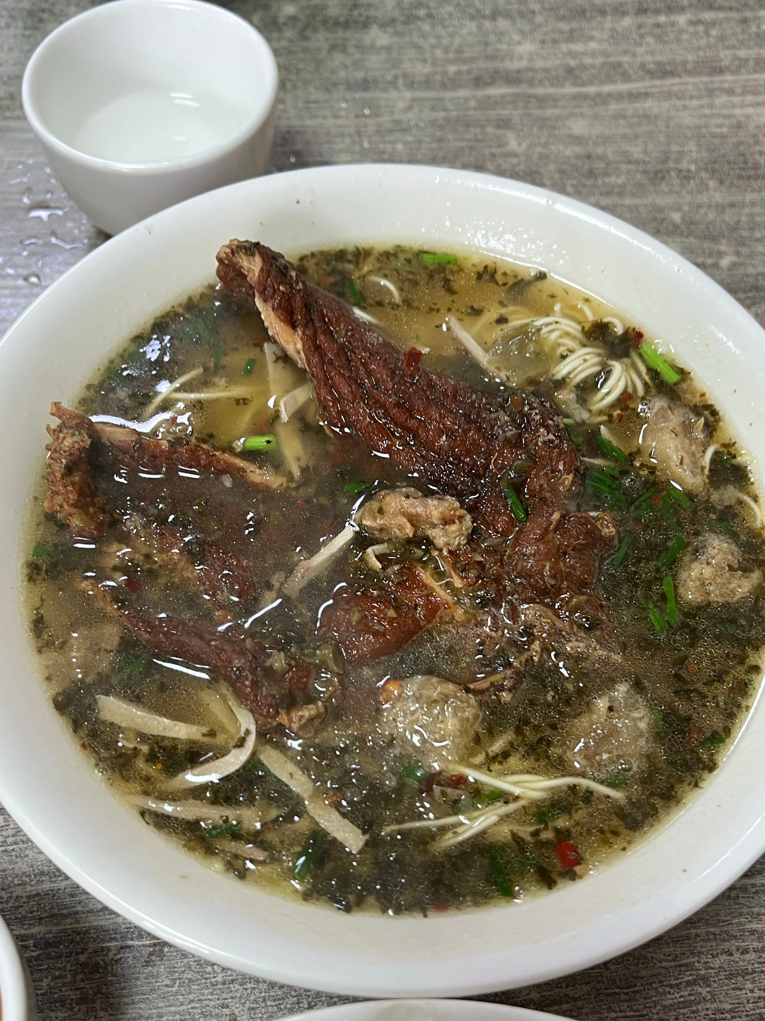 🍜面食达人上线天天都在吃面🍜今天吃杨家门咸菜肉丝面90%的桐乡人都吃过吧每次