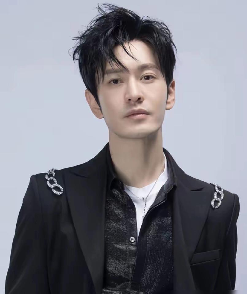 黄晓明当着镜头红了眼：以前人家求我我不接现在我求人人只客套你是不是也跟着踩过