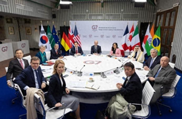 G7会场彻底撕破脸！鲁比奥当众撂狠话，美国要撒手，欧洲你行你上 这次G7外长