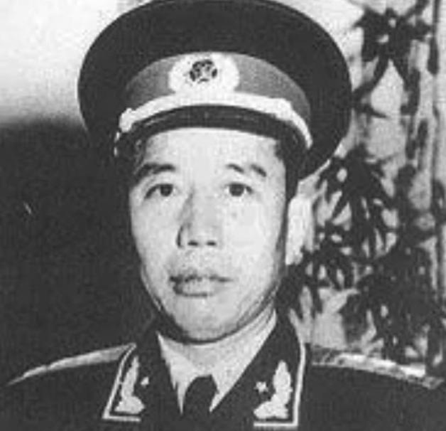 1950年，原马家军改编的解放军7师，部分官兵发动叛乱。王震叫来7师师长，质问：