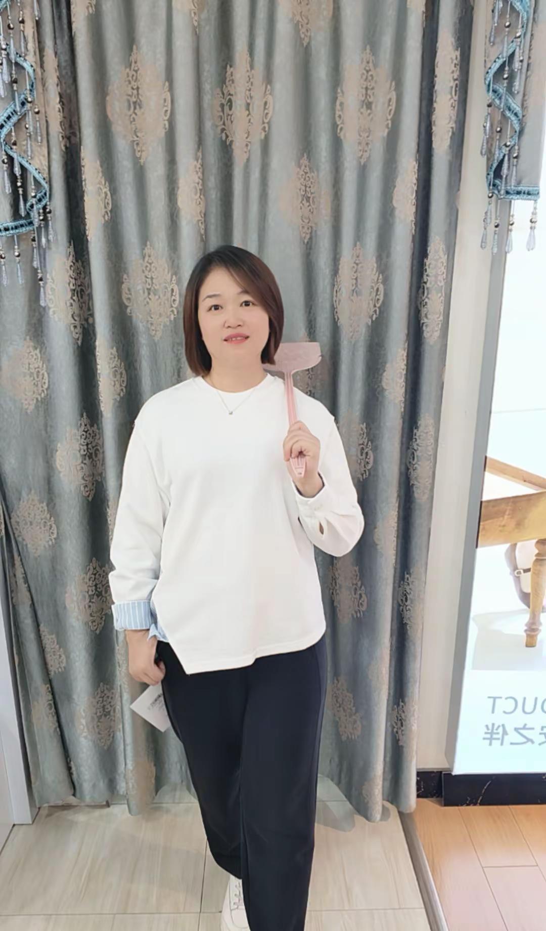 别再手洗羊毛衣了，2025年没人这么干了。优衣库、蕉内、太平鸟这些牌子，现在卖