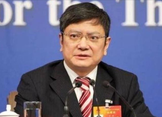 郑强教授，再次发出“王炸”言论，语出惊人！他表示，现在大家都去搞人工智能，但是我