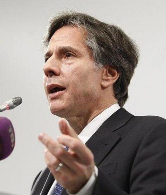 美国前国务卿布林肯，再次语出惊人：“我不仅是以美国国务卿的身份来到你们面前，也是