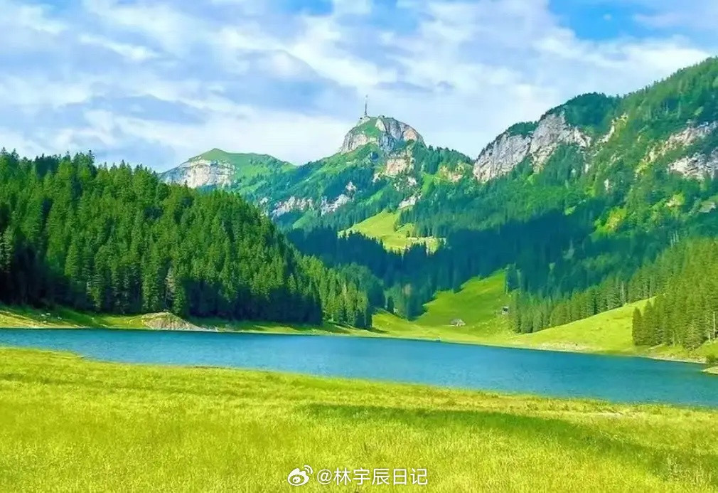 A股下半年四大主线，强者恒强的演绎！一. AI算力主线1.中际旭创光模块行业标杆
