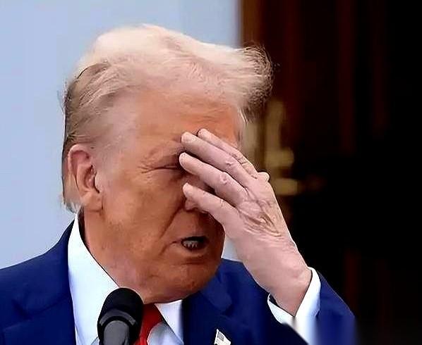 老美那边这出戏，简直比纸牌屋还精彩。特朗普以为自己是地球球长，想让美联储主席鲍