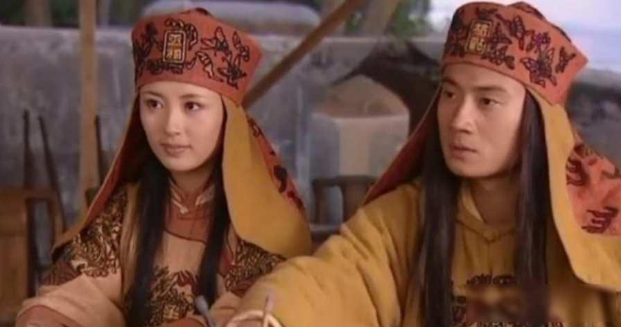1864年，李臣典攻入天京后，看到洪秀全留下的众多美女，顿时心生欲望。当晚，他带