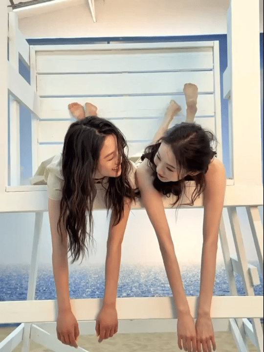 张艺凡向涵之亲了张艺凡向涵之你俩别试探了真的有市场，就爱看一些美女们贴贴，张艺