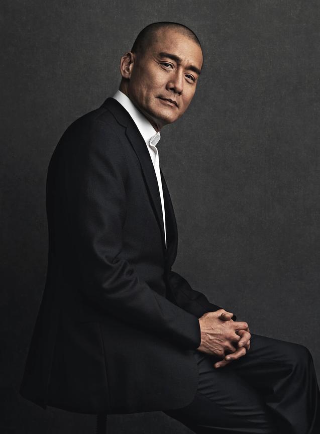 主持人问梁家辉:“你拍了这么多戏，最受不了的是哪部戏？”梁家辉说:“我最受不了的