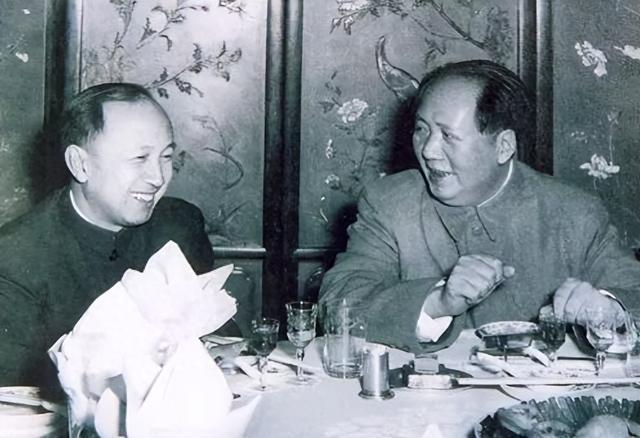 钱学森,中国航天事业的奠基人,“两弹一星”元勋。