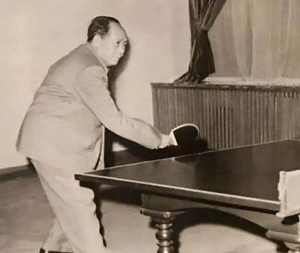 虽然毛主席活到了83岁，但他的保健医生却说：“其实毛主席不具备长寿的条件，他长寿