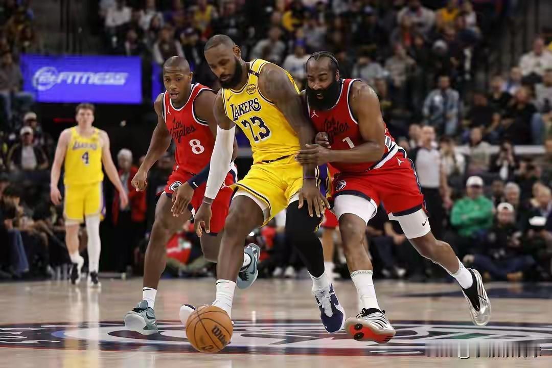 出人意料！12月4日，NBA洛杉矶传来2条新消息:第一个消息是东契奇要休战