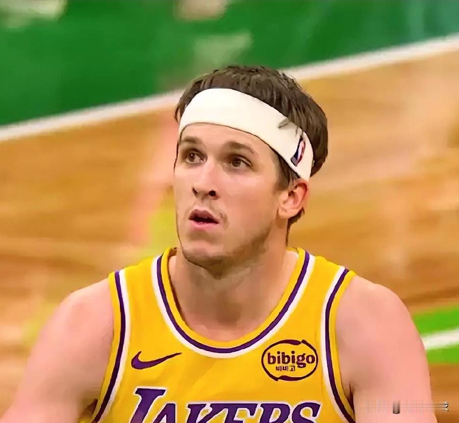 39场比赛打完！！！湖人球员的罚球命中率排行榜！！！布朗尼：总共罚球2次，命