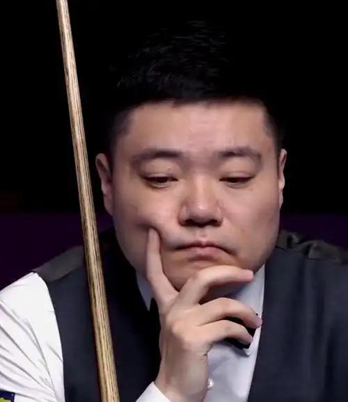 欠缺专注度，丁俊晖比赛状态依然不佳！苏州邀请赛，中国龙丁俊晖对战