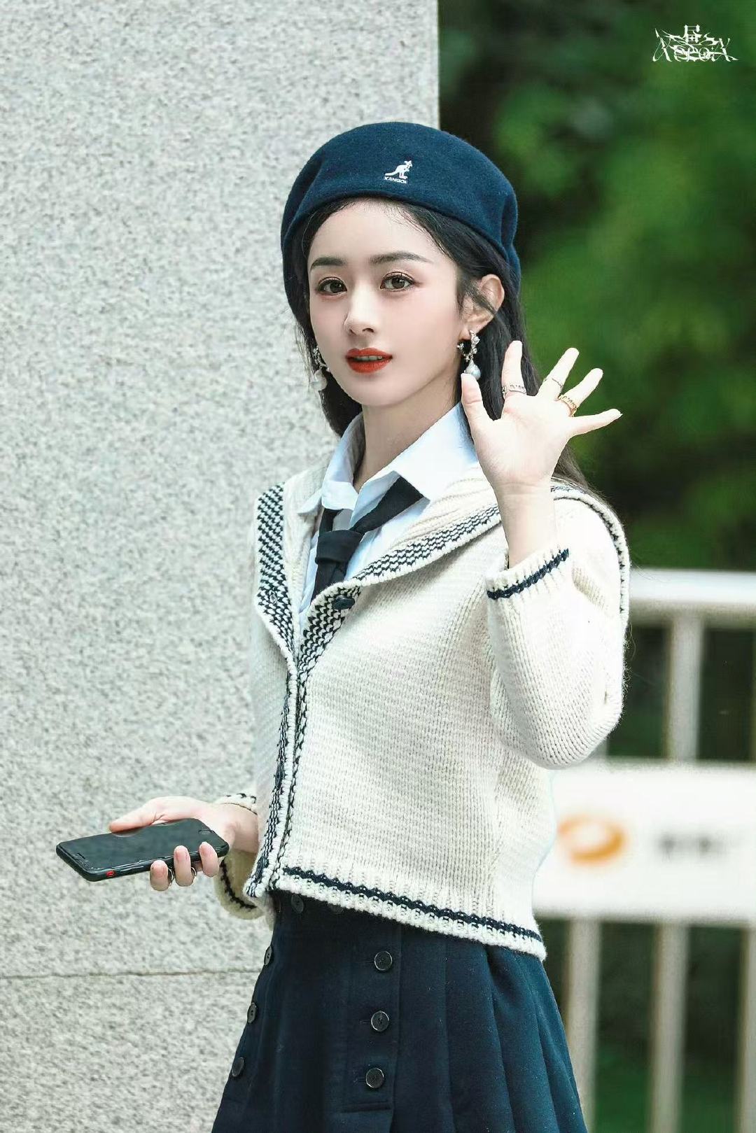 朱志鑫站姐卡点发赵丽颖赵丽颖朱志鑫站姐互发是这套造型的美丽栗子！