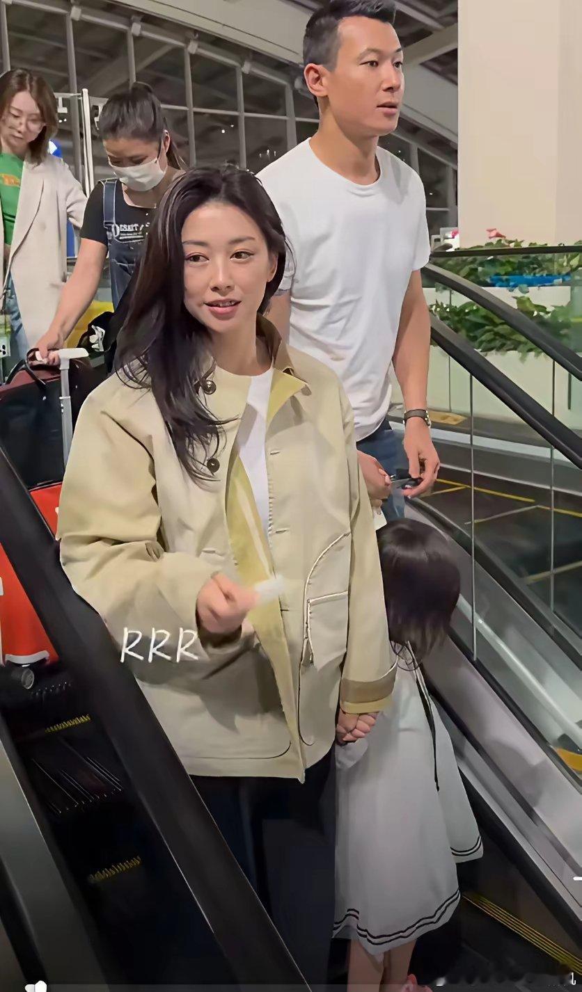 朱珠给所有女人都上了一课！！！谈恋爱可以找有才的，有钱的，长得帅的！但是如果要结