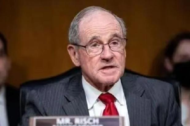 1月7日，美国参议员吉姆·里施对媒体说:“西方国家都在担心其它国家会效仿美国，其