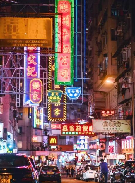 去除殖民色彩，何尝不是极大的民族自信！近期香港议员何君尧建议清除殖民痕迹，为维多