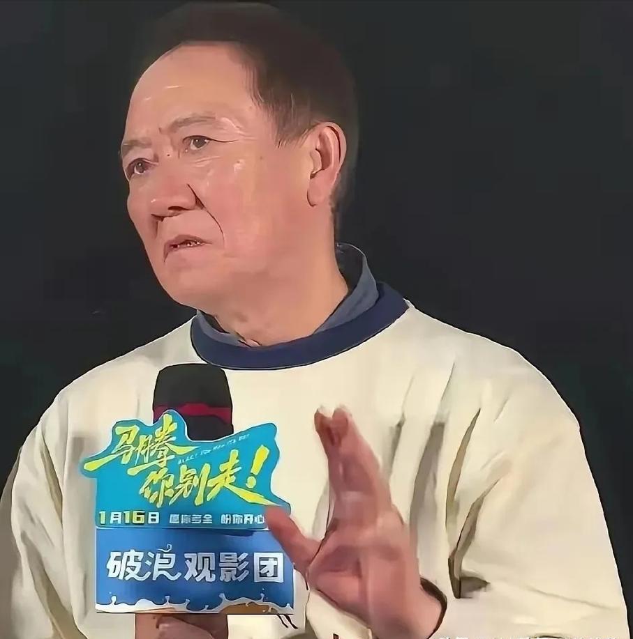 🌞李幼斌说：我的父母现在都还在世，父亲98岁，母亲95岁，他们现在都住在养