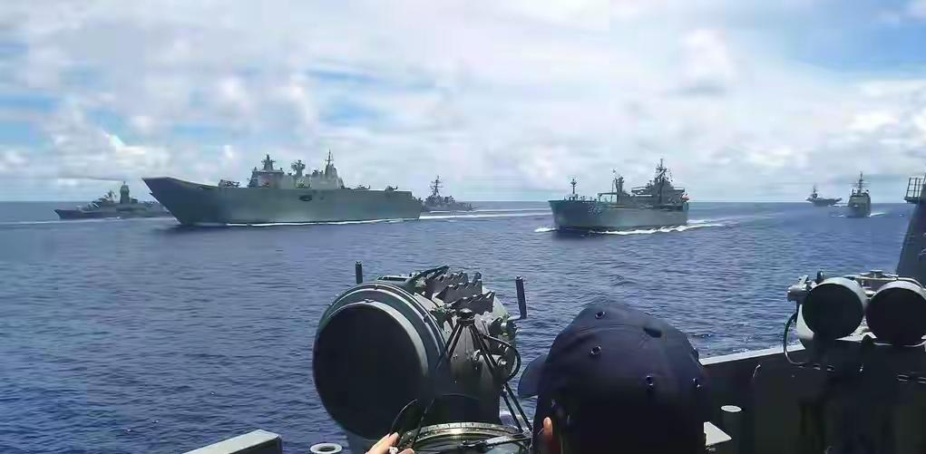 日本为何难被攻占？二战美军弃登陆选核弹，核心症结藏于天险与狂热日本列岛在历