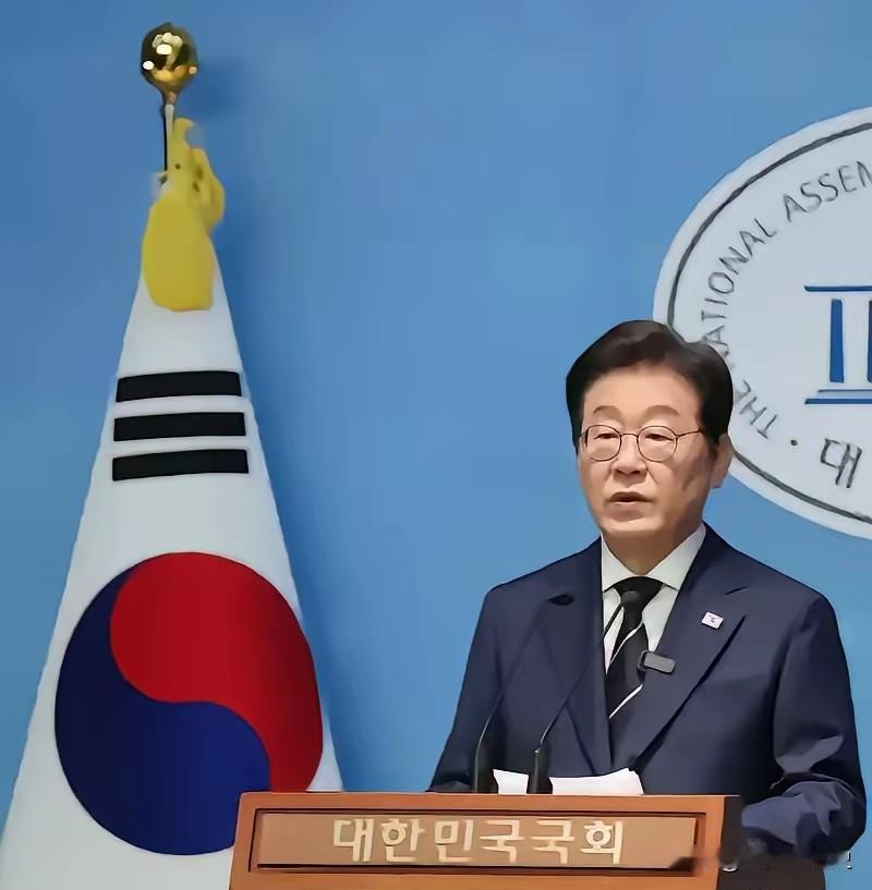 李在明一句话点醒韩国“梦中人”​​最近，李在明发问：“既然中国人不愿意买我们的