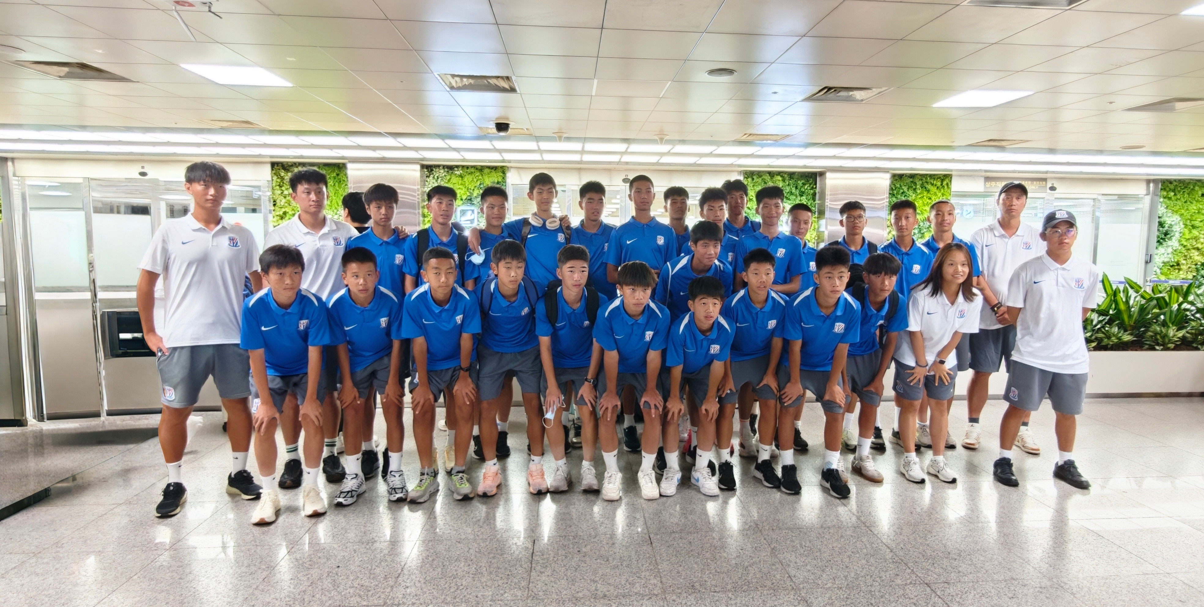 申花青训申花U14梯队🛬抵达韩国济州岛拉练