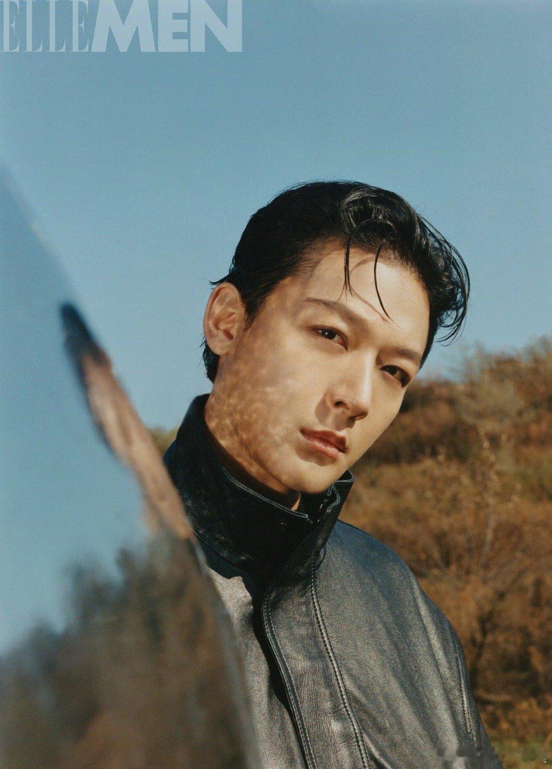 张晚意今年的关键词：多变，自由内娱长相演戏都很正的演员，他算一位对自己的剧有要求