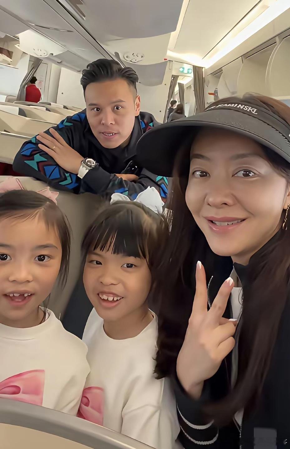 熊黛林一家四口去新加坡度假，人老憔悴颜值确实不如方媛长得洋气漂亮，郭富城眼光真毒