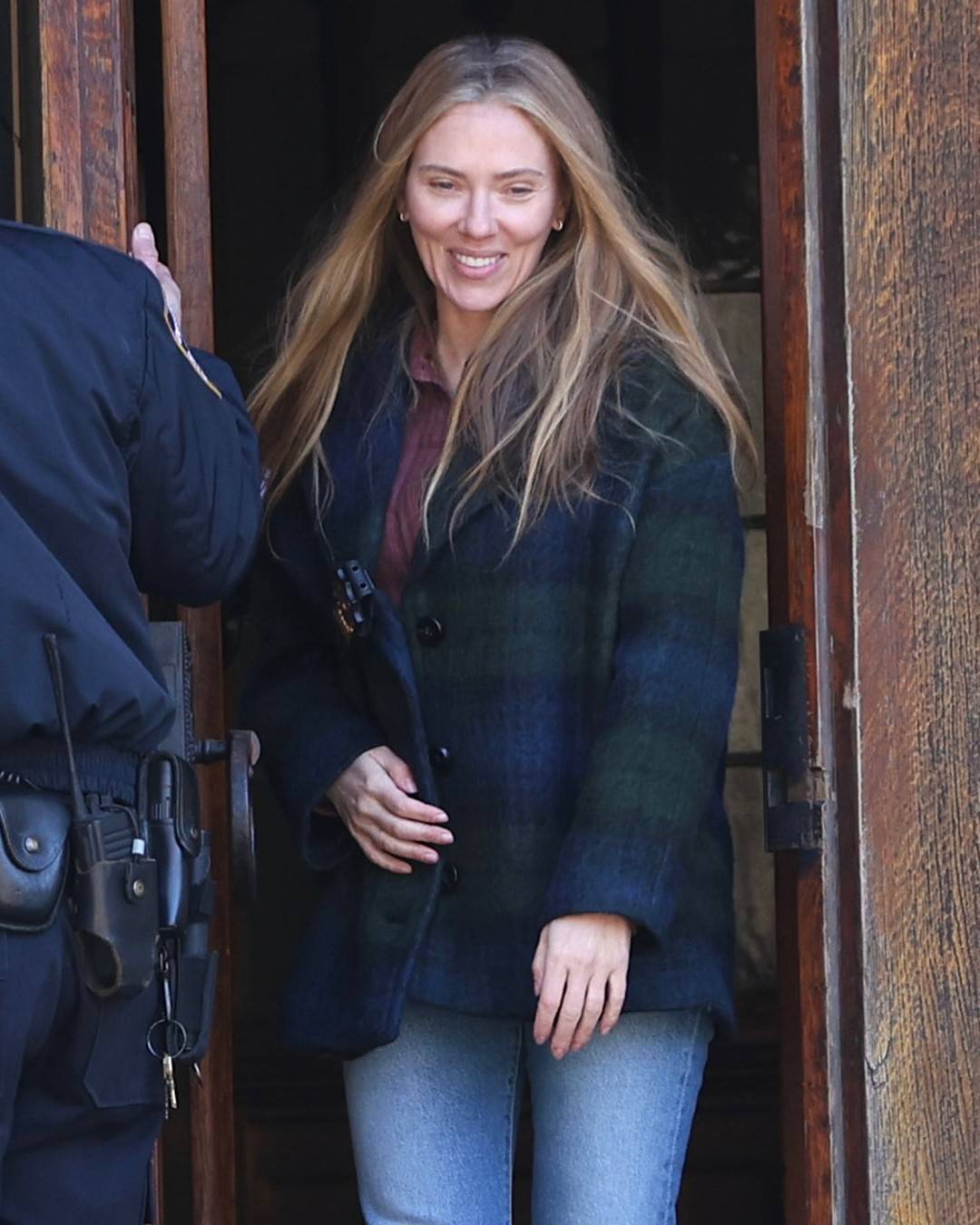 驱魔人翻拍斯嘉丽·约翰逊被拍到在导演迈克·弗拉纳根翻拍版《驱魔人》片场，与切瓦