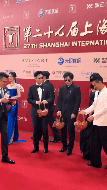 大鹏看起来并不想让刘德华站C位？像他这样的娱乐圈的“老油条”，难道还不如一个00