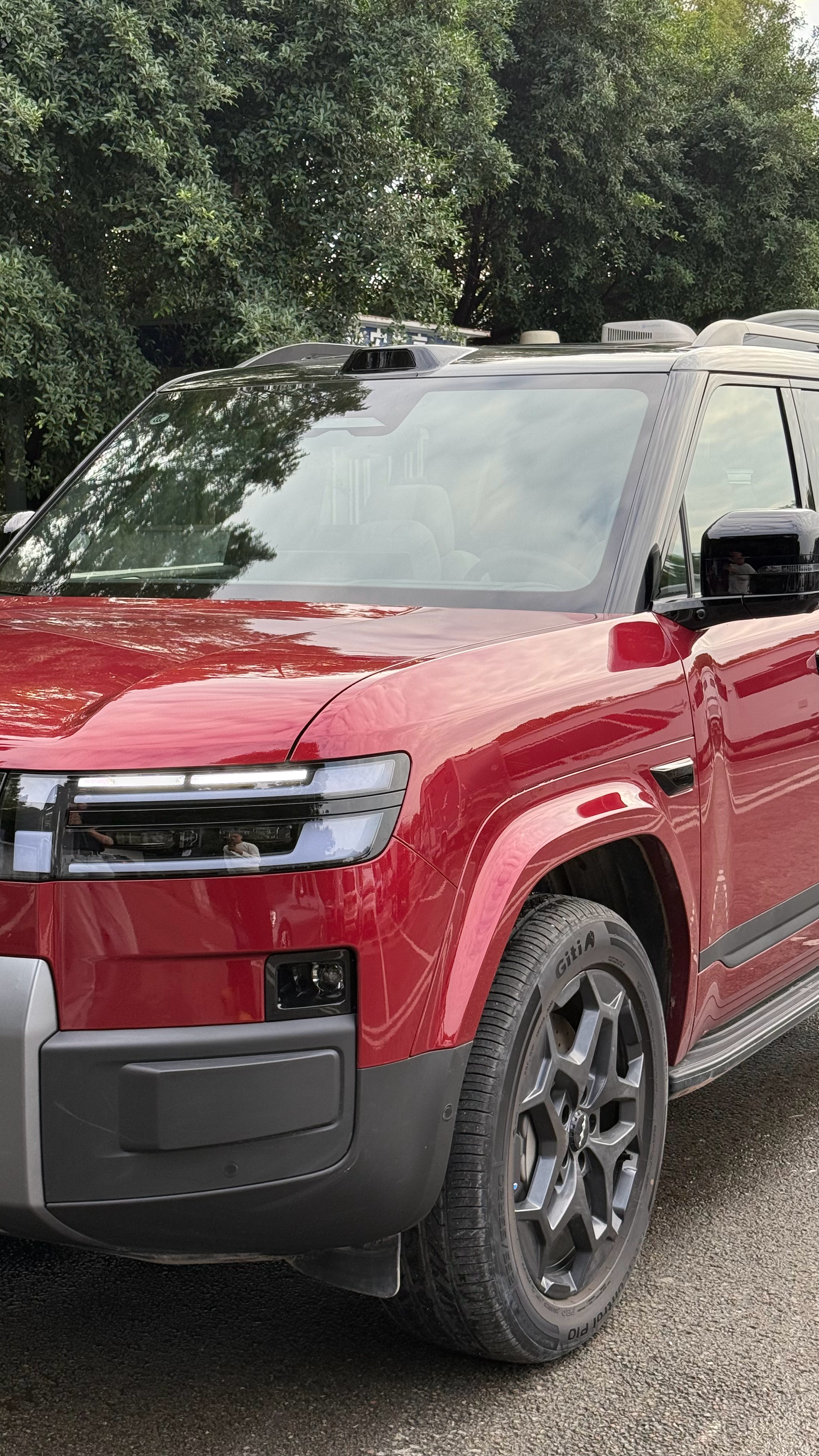 对这种方盒子车没有任何抵抗力更何况颜色还TM这么骚！方程豹钛7​​​