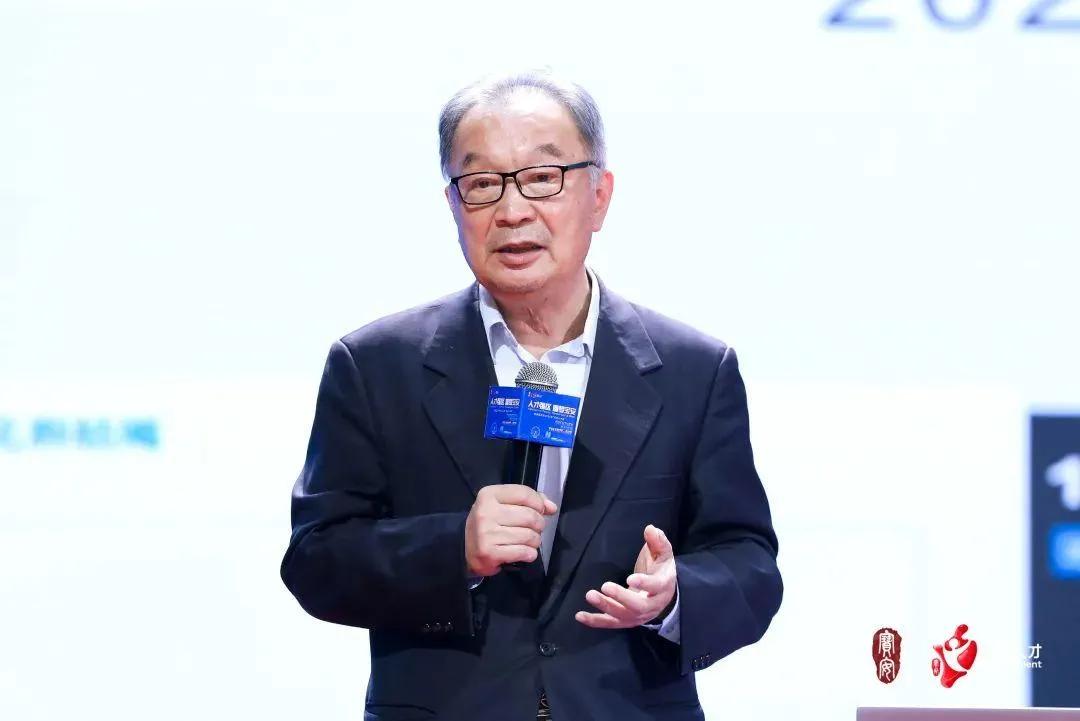 温铁军怒斥：一味苛责年轻人不愿生育，对不起我走过的路！“把不生孩子的责任推给年轻