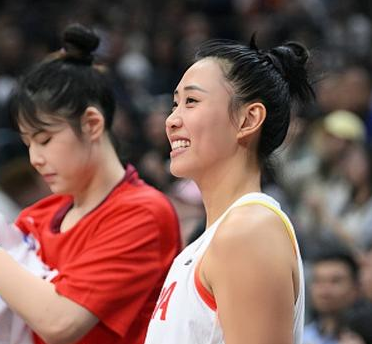中国女篮球员李月汝的两个护照全部丢失。之前中国女篮方面宣布，李月汝因为护照丢失无