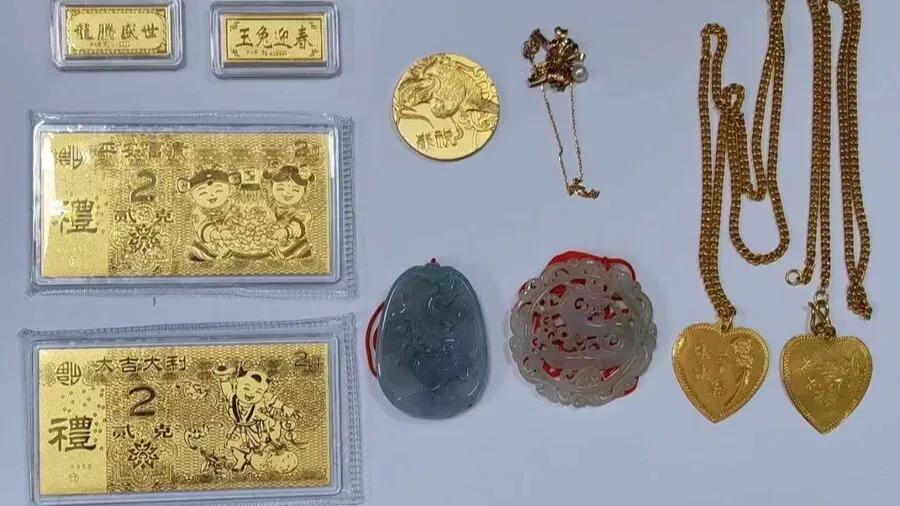 急煞人！事发上海，女儿帮母亲大扫除时，把废旧物品扔进了垃圾桶，女儿叫林晓，10