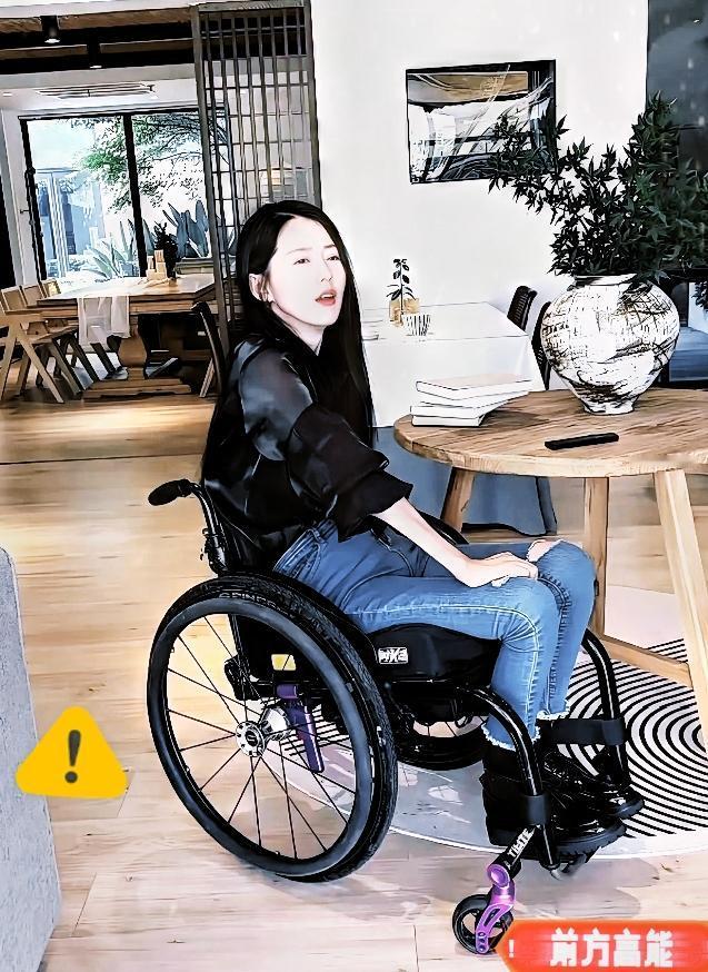 善良种下的种子，终会开花。网上流传一则暖心故事：北京一名女老师遭遇车祸瘫痪