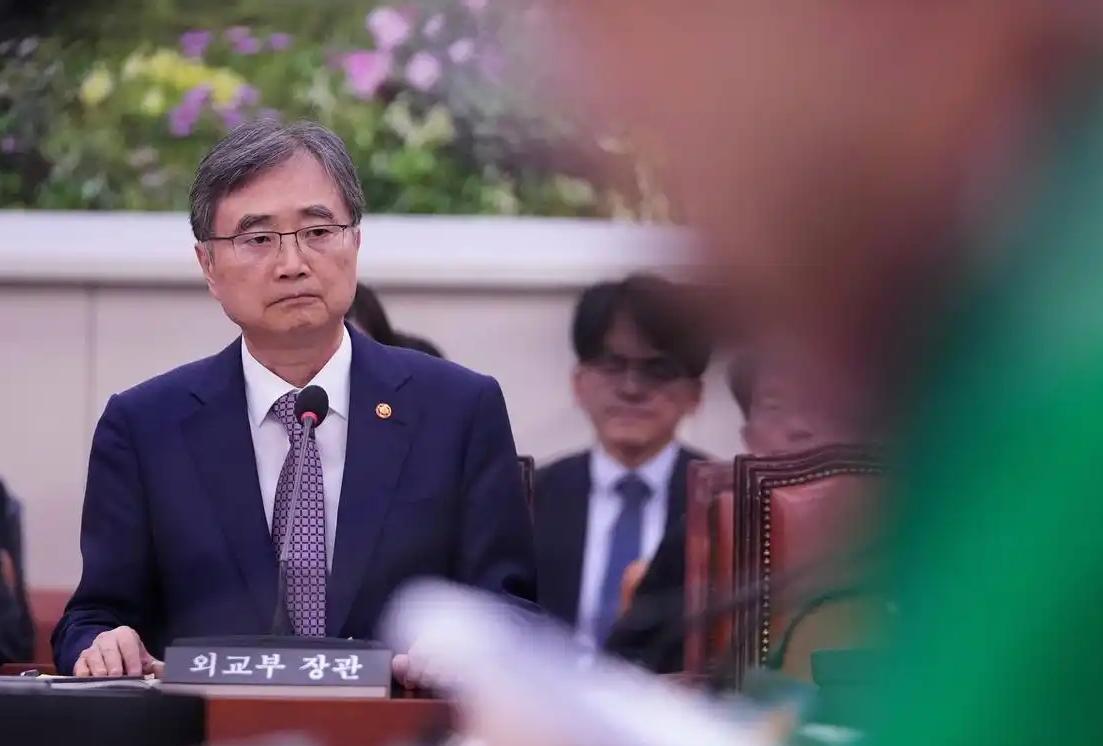 这次得为韩国外长点赞，韩联社报道，韩国外长赵显将宣布推迟赴美与卢比奥会面，会面推