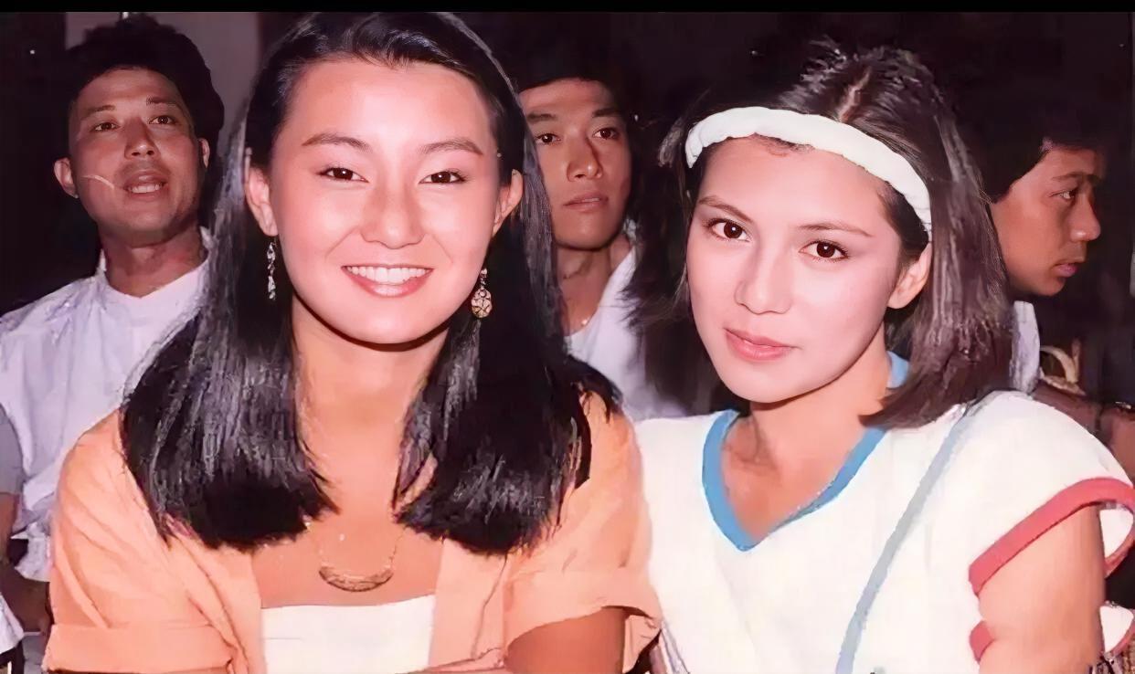 24岁的翁美玲与20岁的张曼玉合影如果翁美玲活到现在凭黄蓉一角应该会比张