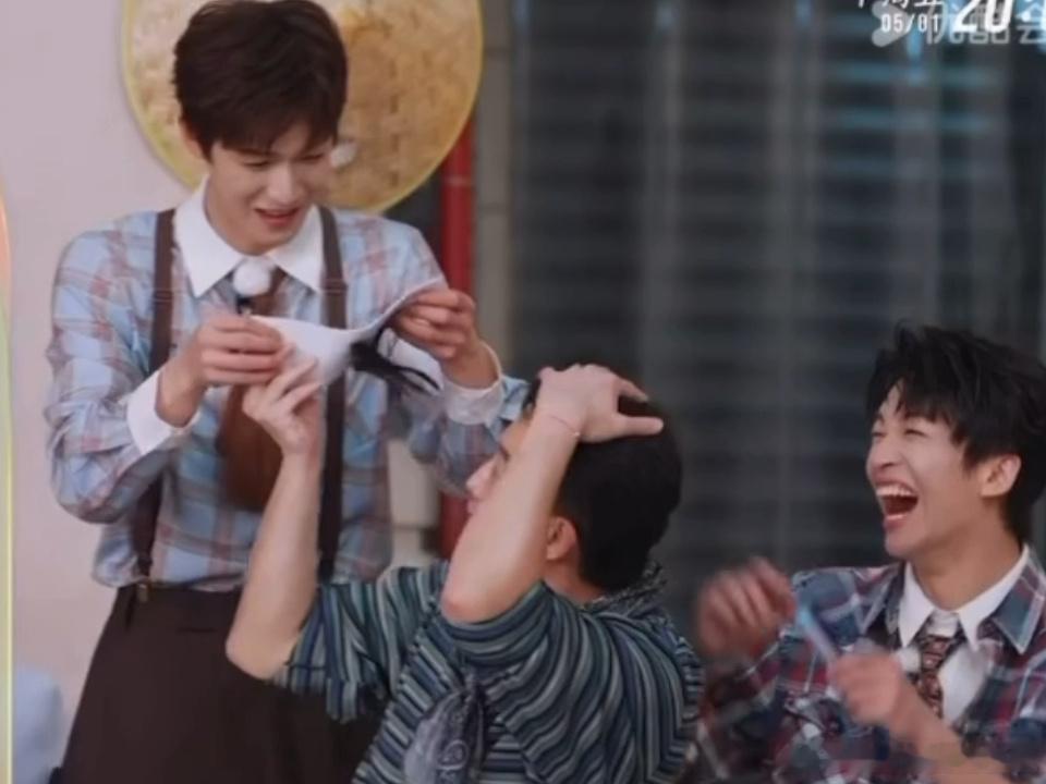 李昀锐就这么小心翼翼的闯祸了李昀锐又闯祸了李昀锐自带闯祸体质实锤，越是小心翼翼越