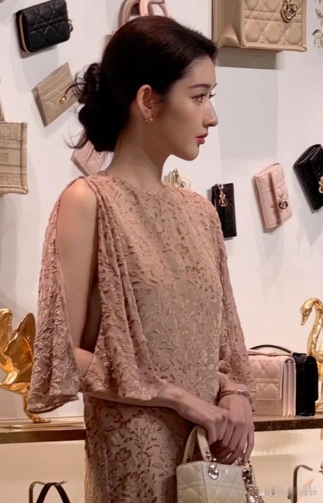 王玉雯她长得这么好看，电视里完全看不出来啊