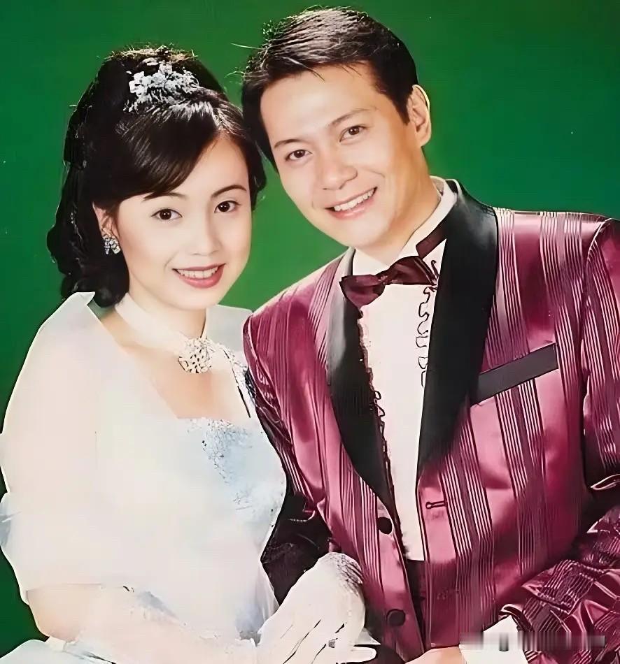 娱乐圈男人没有品的时候，是很让人鄙夷和看不起的。当年香港的演员江华在妻子麦洁文怀