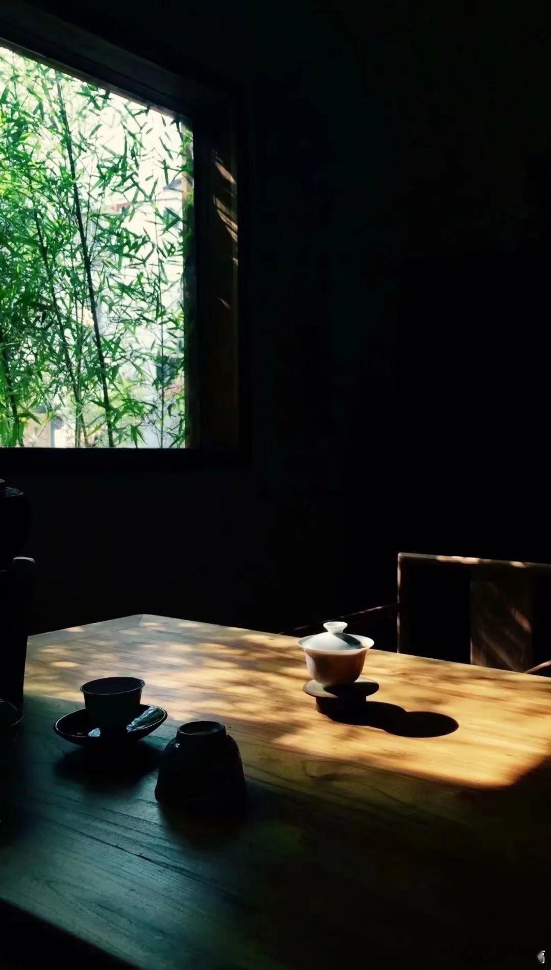 凤凰新闻非常扎心的一段话：“人老了，哪怕你和老伴感情冷淡，关系不那么亲密，甚至不