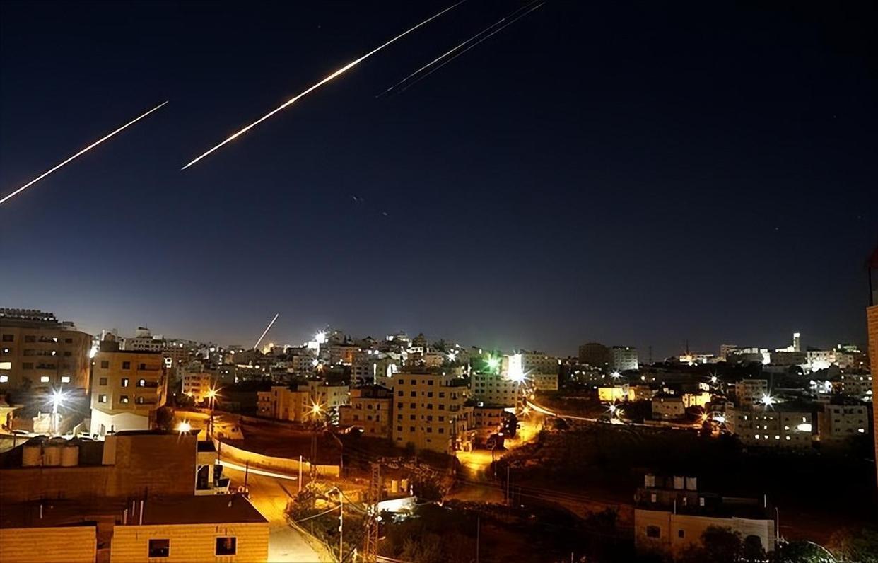 美国媒体：以色列告知美国，准备再次打击伊朗。疯狂的以色列认为，6月份对伊朗发起